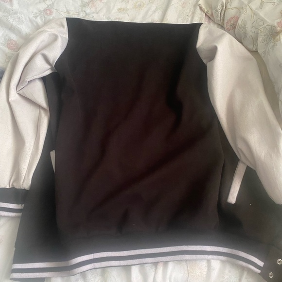 Female plain jackets - Picture 4 of 4